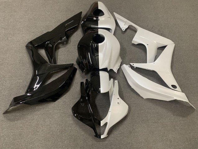 Gloss Black / White Split 2007-2008 CBR600RR Motorcycle Fairing Gloss Black / White Split 2007-2008 CBR600RR Motorcycle Fairing