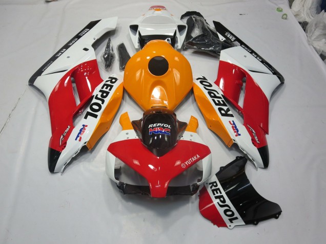 White Repsol 2004-2005 CBR1000RR Motorcycle Fairing White Repsol 2004-2005 CBR1000RR Motorcycle Fairing