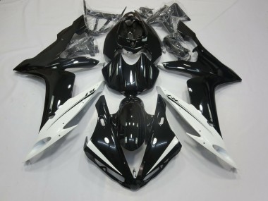 White and Black 2004-2006 R1 Motorcycle Fairing
